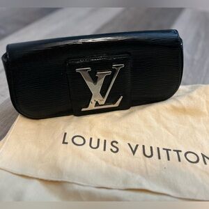 Louis Vuitton Epi electric Sobe Clutch Black